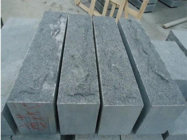 G654 Garden kerb
