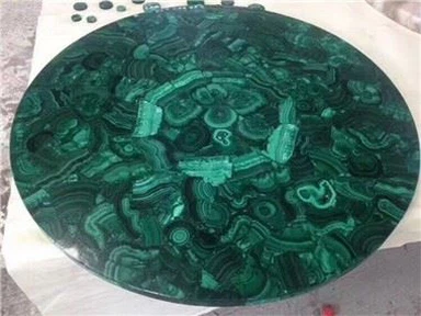 Groene halfedelstenen platen